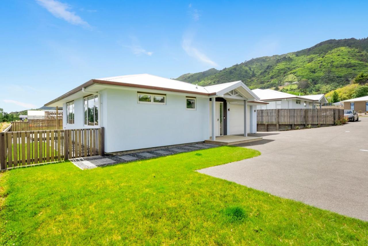 Matenga Townhouse - Waikanae Holiday Home Exterior photo